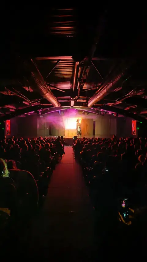 Kale Sahne galeri